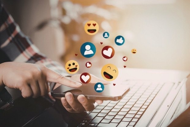 Online community interaction